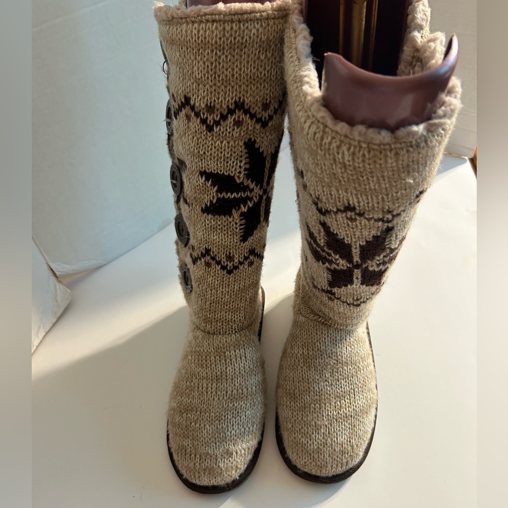 MUK LUKS TAN/BROWN WINTER KNIT ROUND TOE CUSHION FOR COMFORT WOMEN’S BOOTS 7